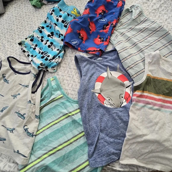 5t Boys Summer Bundle Lot - Picture 4 of 6